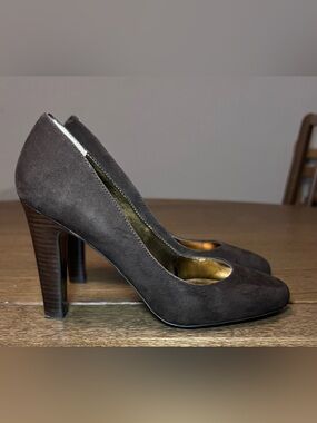 Lauren Ralph Lauren Dark Brown Suede High Heel Pumps